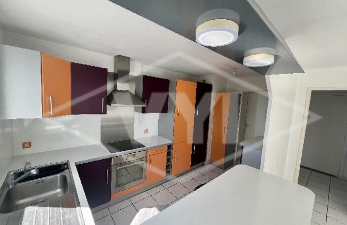 Vente appartement 3 pièces 71 m² Combs-la-Ville (77380) — photo 3