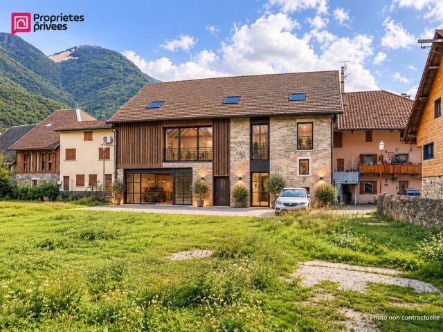 Grange 600 m2  Val de Chaise — photo du bien