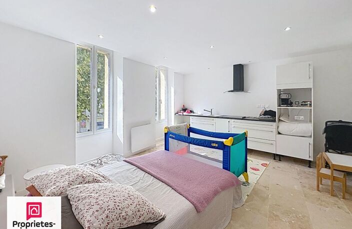 Rians immeuble refait à neuf avec local commercial, studio et T3 — photo 3