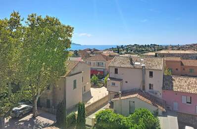 Carqueiranne coeur de ville - T3, 60 m², terrasse vue mer, 2 pkgs, au calme — photo du bien