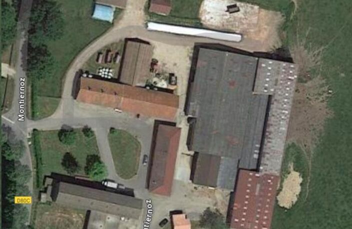 **EXCLUSIVITE** SAINT JEAN SUR REYSSOUZE - FERME DE CARACTÈRE - 8 BÂTIMENTS -  21 000 m² DE TERRAIN - MAISON de 148 m² — photo 2