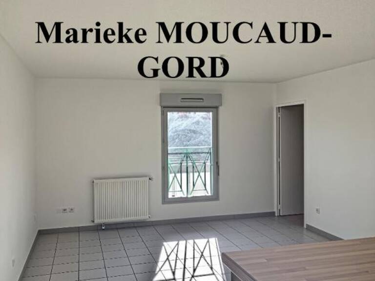 Appartement Beauzac type T4 90 m2 trois chambres, balcon et garage sans ascenseur — photo 1