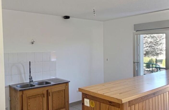 Appartement Beauzac type T4 90 m2 trois chambres, balcon et garage sans ascenseur — photo 3