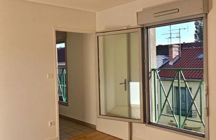 Appartement Beauzac type T4 90 m2 trois chambres, balcon et garage sans ascenseur — photo 4