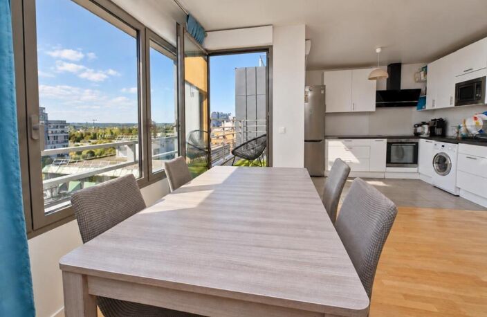 NANTERRE LA DEFENSE - 85m² DERNIER ETAGE TERRASSE AVEC PARKING ET CAVE — photo 2