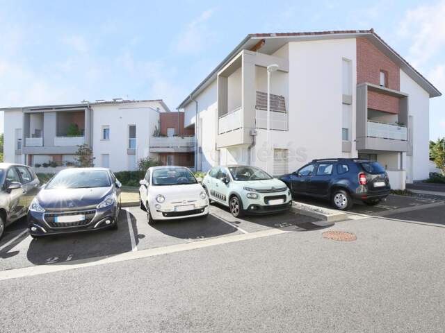 T3 DUPLEX CLIMATISÉ AVEC TERRASSE & 2 STATIONNEMENTS — photo du bien