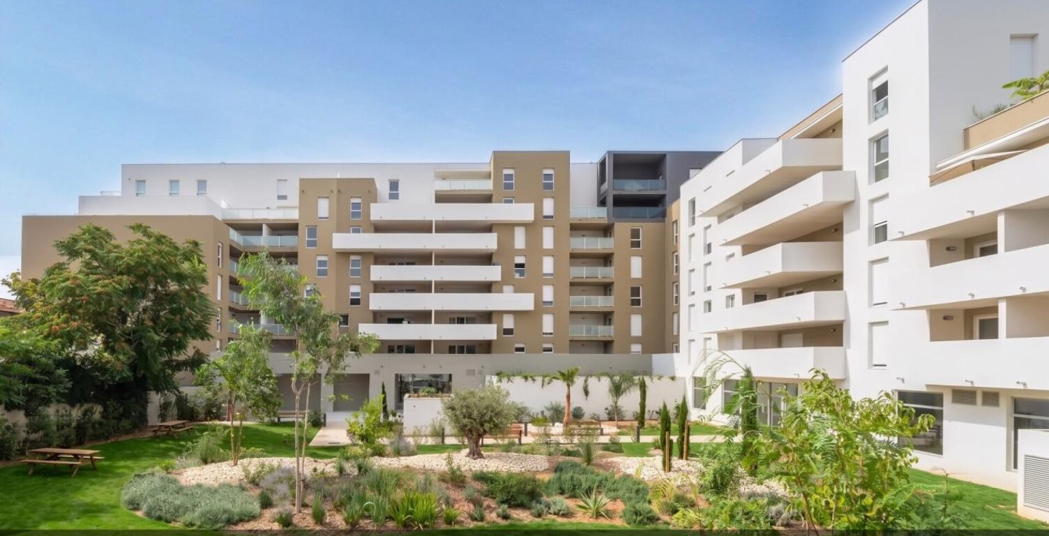 BÉZIERS. T4 EN DERNIER ÉTAGE 92 M² PLUS TERRASSE 20 M² PLEIN SUD ET PARKING — photo 1