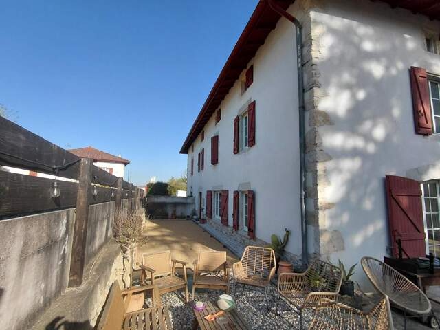 Maison À Vendre — photo du bien