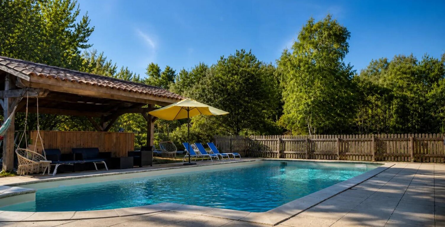 Maison de 9 pièces de 425 m² à La Sauve — photo 1