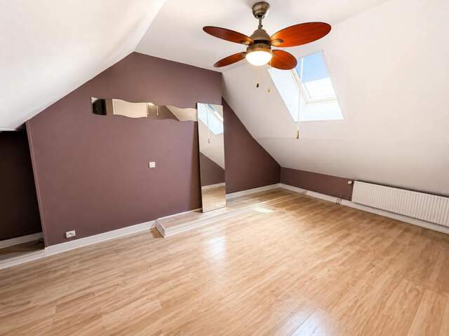 Maison de 4 pièces de 76,5 m² à La Chapelle-Saint-Ursin — photo du bien