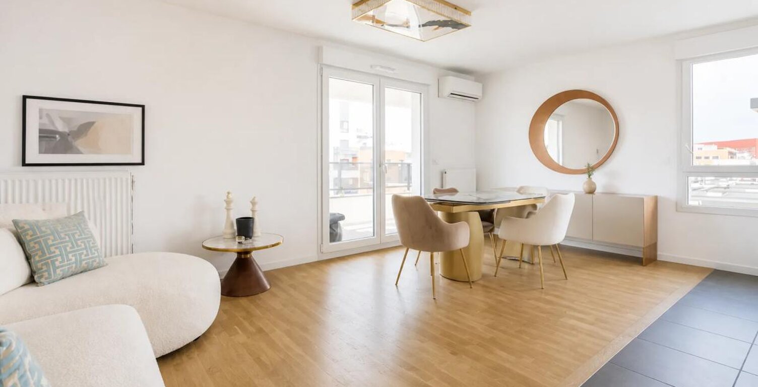 Appartement de 4 pièces de 83 m² à Romainville — photo 1