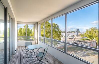 Appartement 4 pieces de 94 m² à Bordeaux quai de Brazza — photo du bien