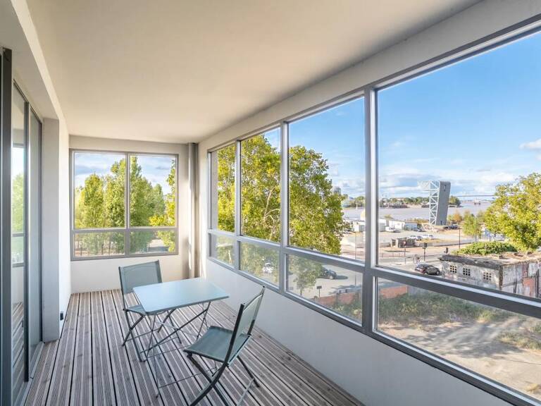 Appartement 4 pieces de 94 m² à Bordeaux quai de Brazza — photo 1