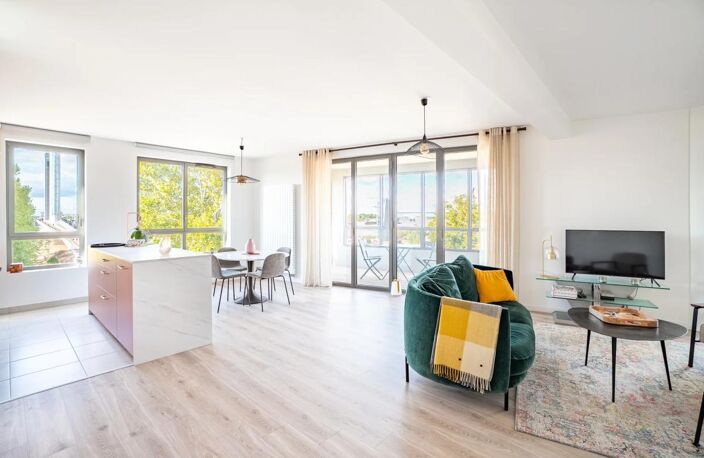 Appartement 4 pieces de 94 m² à Bordeaux quai de Brazza — photo 2