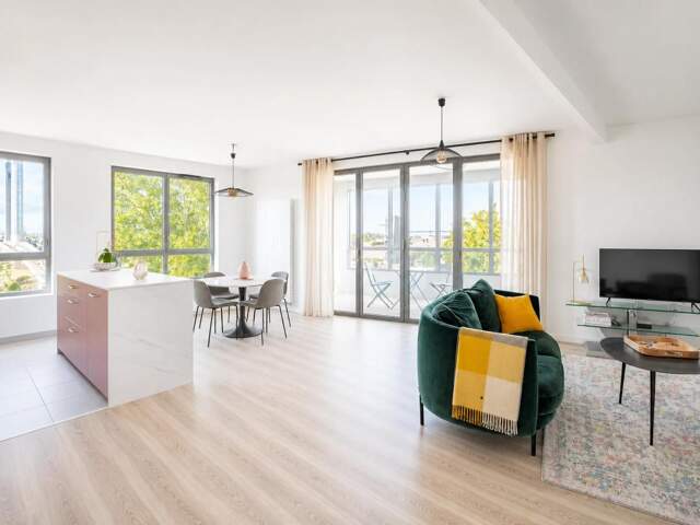 Appartement 4 pieces de 94 m² à Bordeaux quai de Brazza — photo du bien