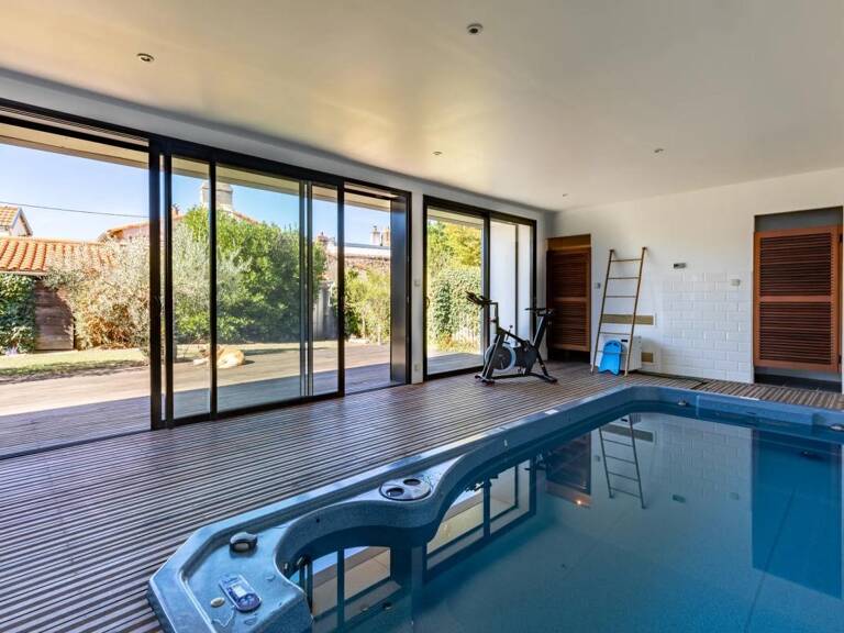 Maison de 7 pièces de 260 m² à Saint-Sébastien — photo 1