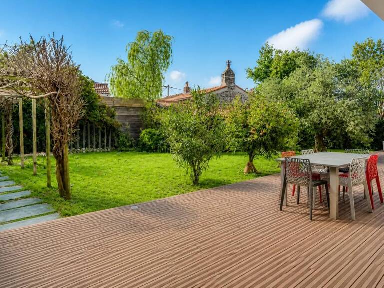 Maison de 7 pièces de 260 m² à Saint-Sébastien — photo 1