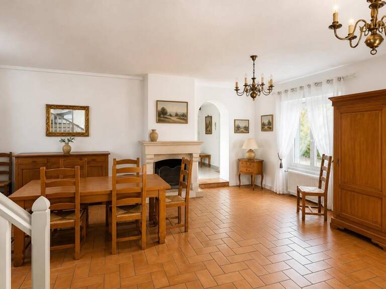 Maison de 7 pièces de 158 m² à Orléans — photo 1