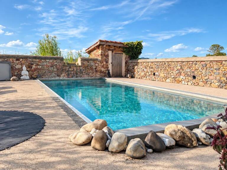 Maison de 15 pièces de 433 m² à Saint-Julien-d'Oddes — photo 1