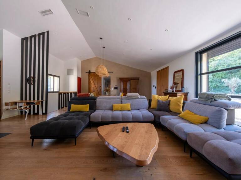   PROPRIÉTÉ DE CARACTÈRE – 239 m² – 6 CHAMBRES – 3,2 HECTARES
E — photo 1