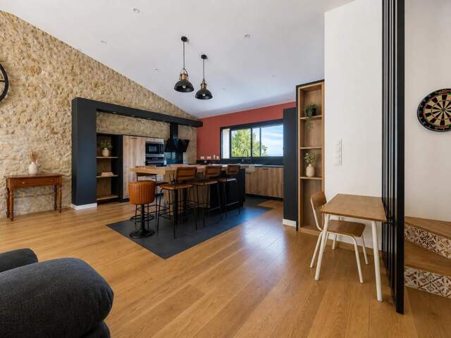 🏡 PROPRIÉTÉ DE CARACTÈRE – 239 m² – 6 CHAMBRES – 3,2 HECTARES
E — photo du bien