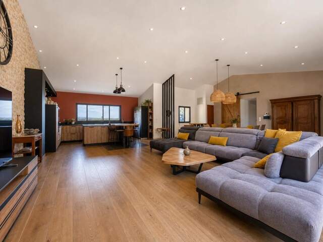 🏡 PROPRIÉTÉ DE CARACTÈRE – 239 m² – 6 CHAMBRES – 3,2 HECTARES
E — photo du bien