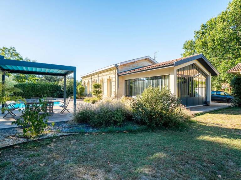 Maison de 9 pièces de 185 m² à Eysines — photo 1
