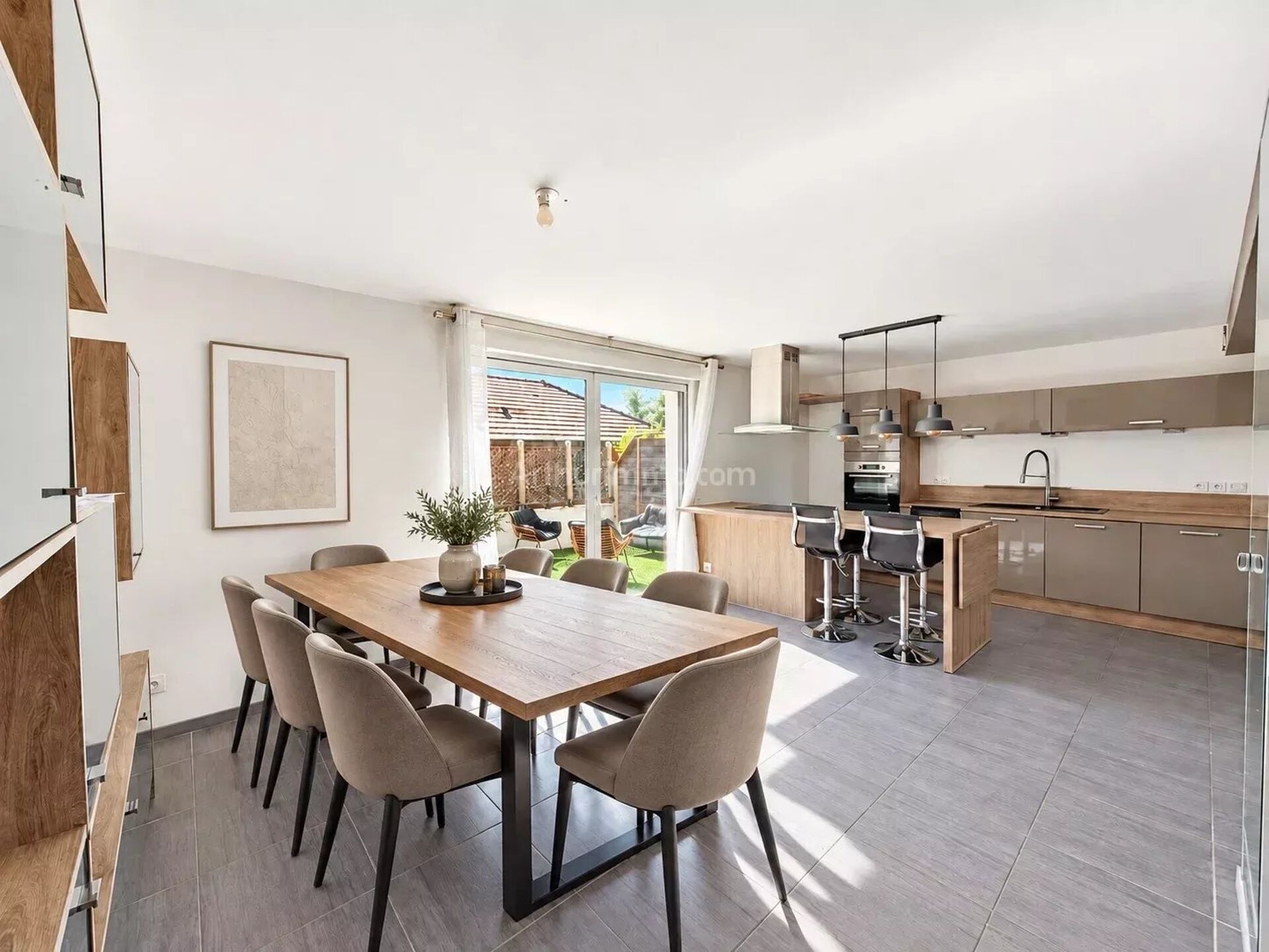 Appartement 4 pièces 83 m² · à Viviers-du-Lac · 83 m² · 395 000 €