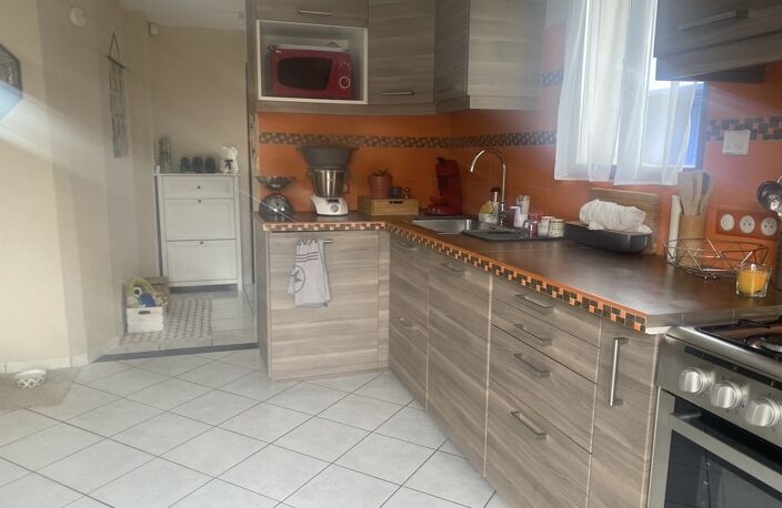 BOURG-LÈS-VALENCE – GRAND APPARTEMENT AVEC TERRASSE, JARDIN ET CLIMATISATION — photo 2