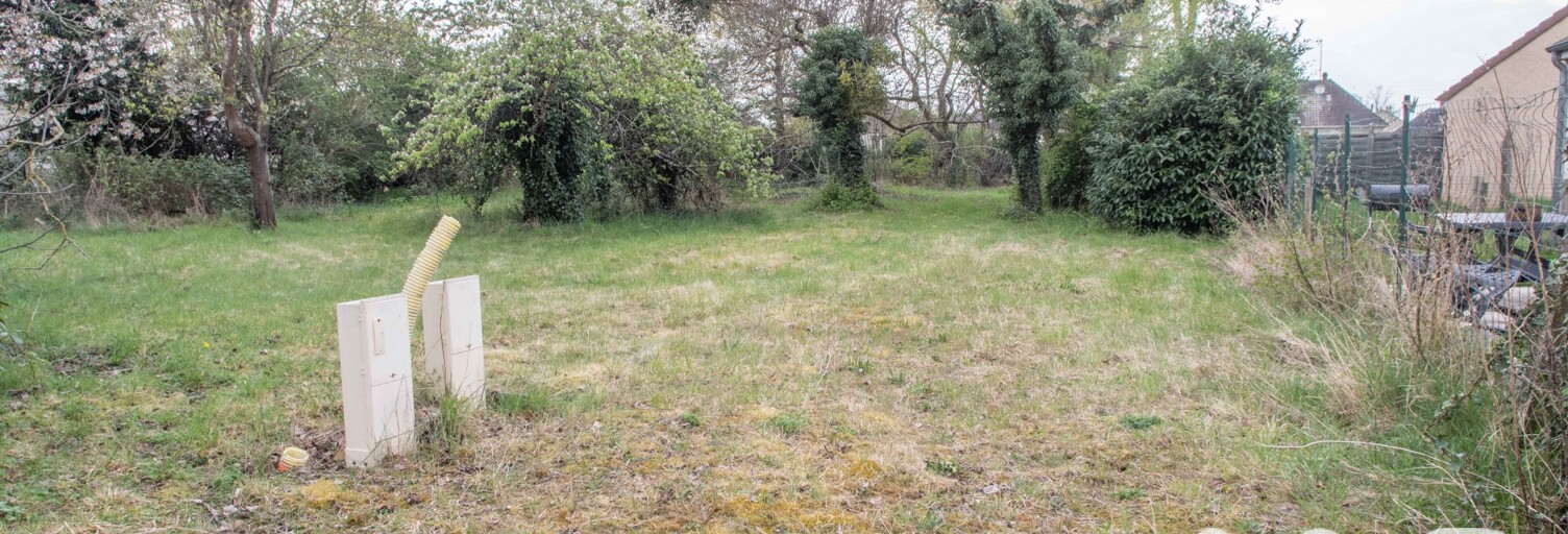 Terrain  978 m² à vendre à Villemandeur (45700)