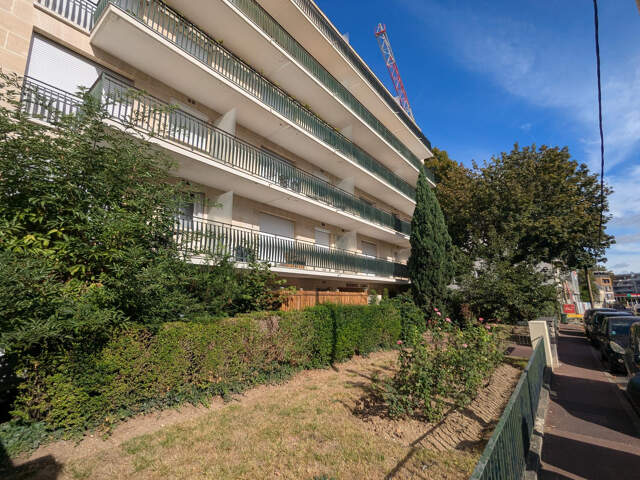 Beau studio terrasse — photo du bien