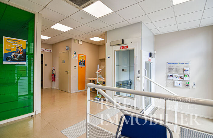 Immeuble de bureaux loué - Investissement locatif en coeur de ville d'Auch — photo 4
