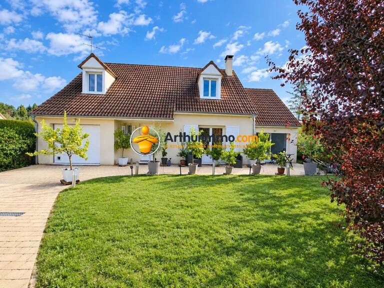 BELLE MAISON FAMILIALE AVEC GARAGE, PISCINE ET TERRAIN DE 1 000 M² — photo 1
