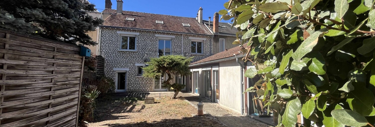 Maison 7 Pièces 259 m² à vendre à Le Blanc (36300)