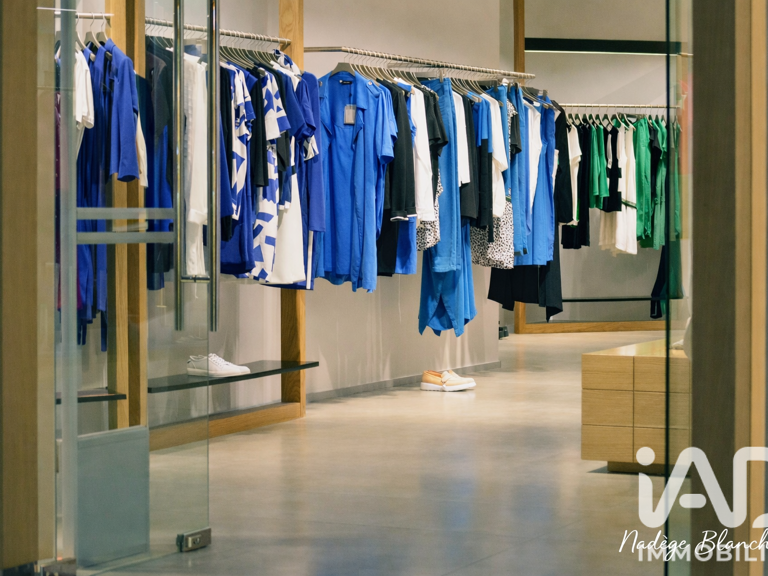 Vente Local commercial 40 m&sup2; — photo 1