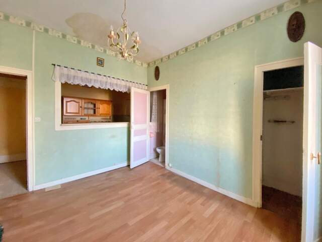 Appartement T1 à rénover  Quartier Île de Nantes — photo du bien