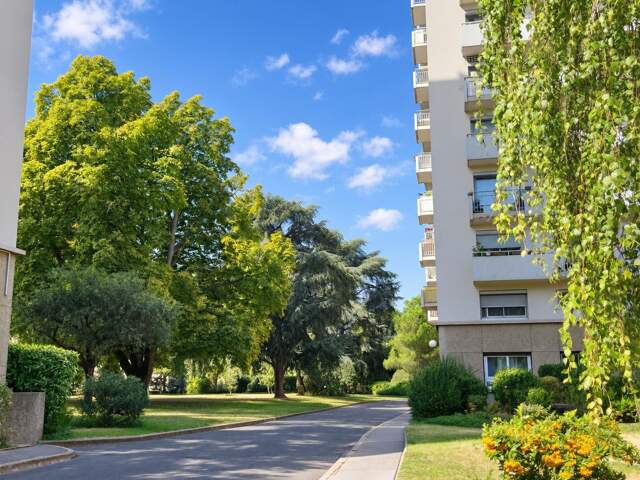 AUBERVILLIERS-4PIECES 79M2 BALCON,CAVE ET PARKING — photo du bien