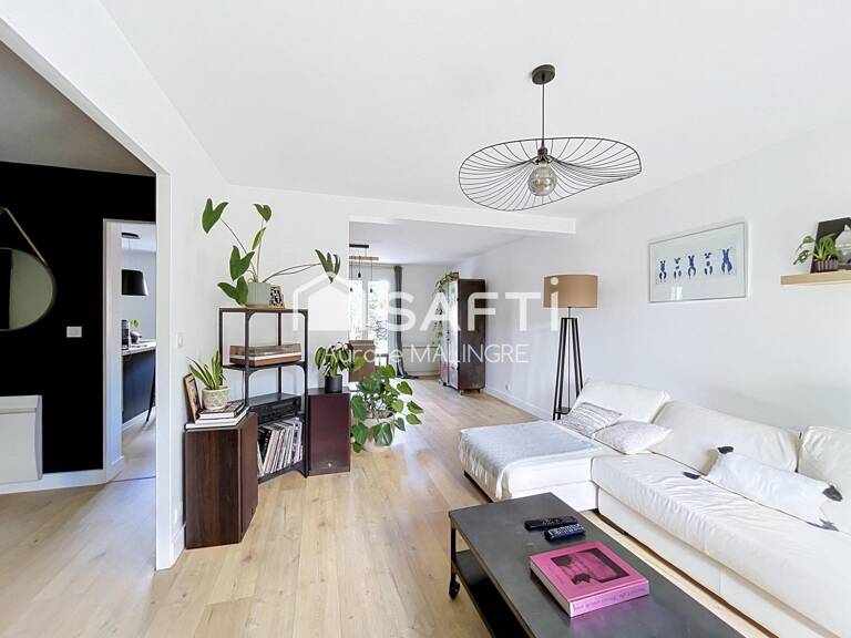 Intérieur rénové avec goût, jardin acceuillant et spa — photo 1