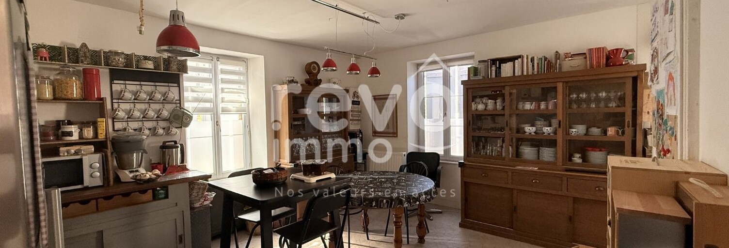 Maison 10 Pièces 214 m² à vendre à Montréverd (85260)