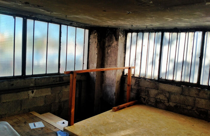 Garage avec espace stockage en mezzanine — photo 4