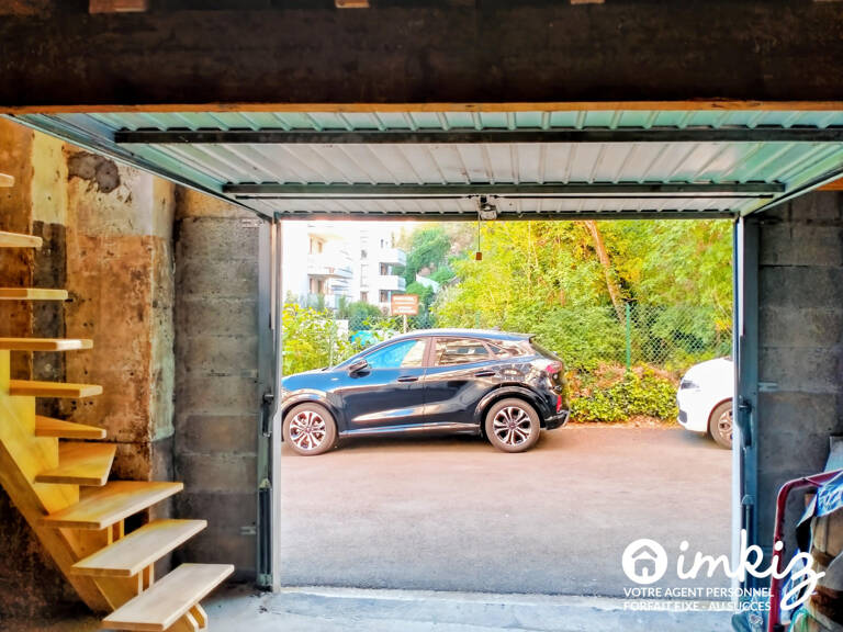 Garage avec espace stockage en mezzanine — photo 1