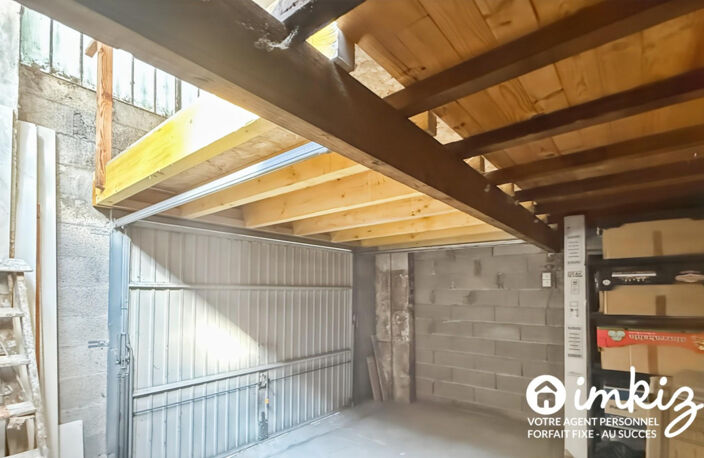Garage avec espace stockage en mezzanine — photo 2
