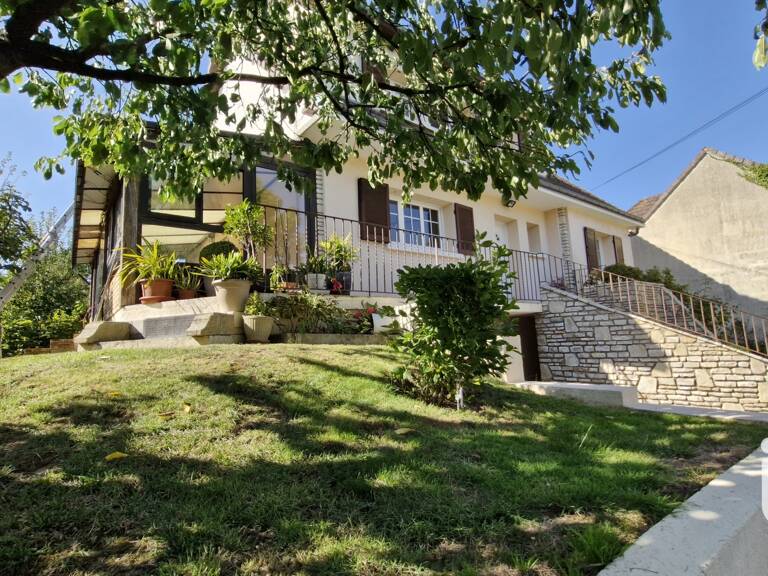Vente Maison/villa 8 pièces — photo 1