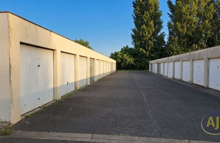 GARAGE à Villenave D'Ornon — photo 2