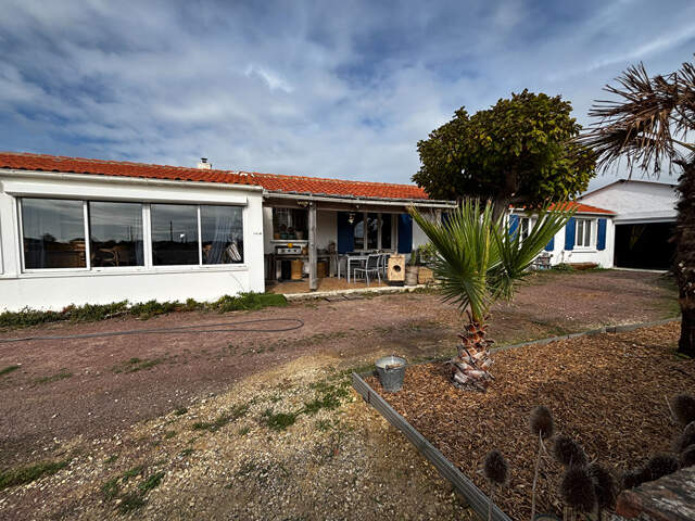 Belle Longère Oléronaise avec Hangar de 176 m² sur 2 691 m² de Terrain — photo du bien