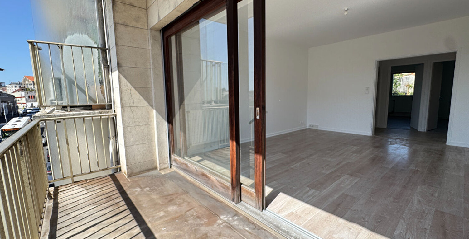 Appartement Angouleme 3 pièce(s) 79 m2 — photo 1