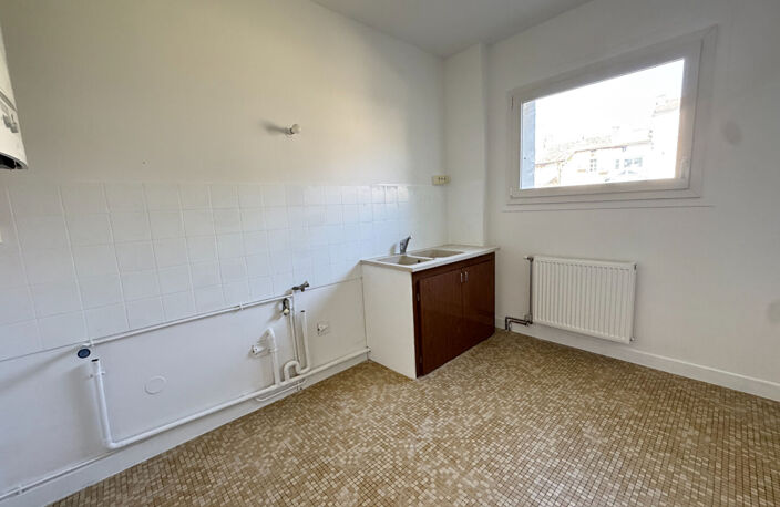 Appartement Angouleme 3 pièce(s) 79 m2 — photo 5