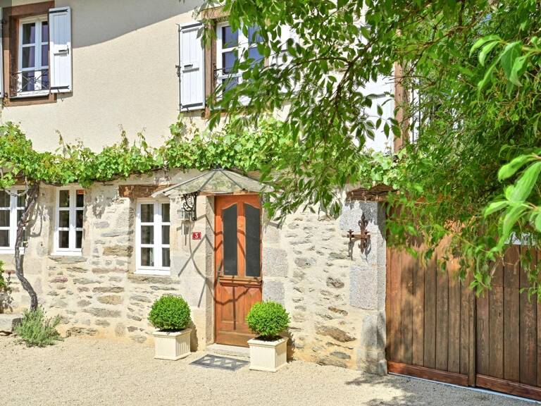  Maison de caractère,rénovée avec goût au coeur d'un Fort du 13ème S/14ème S — photo 1