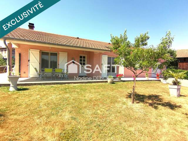 Maison de plain pied au calme avec beau terrain ! — photo du bien