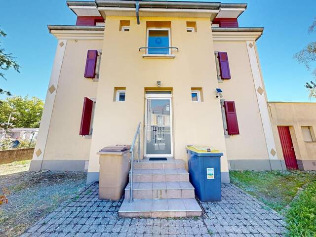 Immeuble de rapport 6 appartements, 5 garages — photo du bien